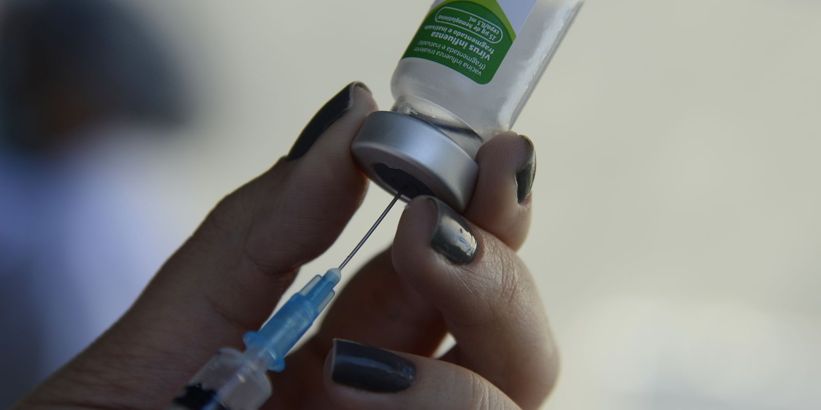 Queda nos casos de síndrome respiratória grave é observada na maioria do país