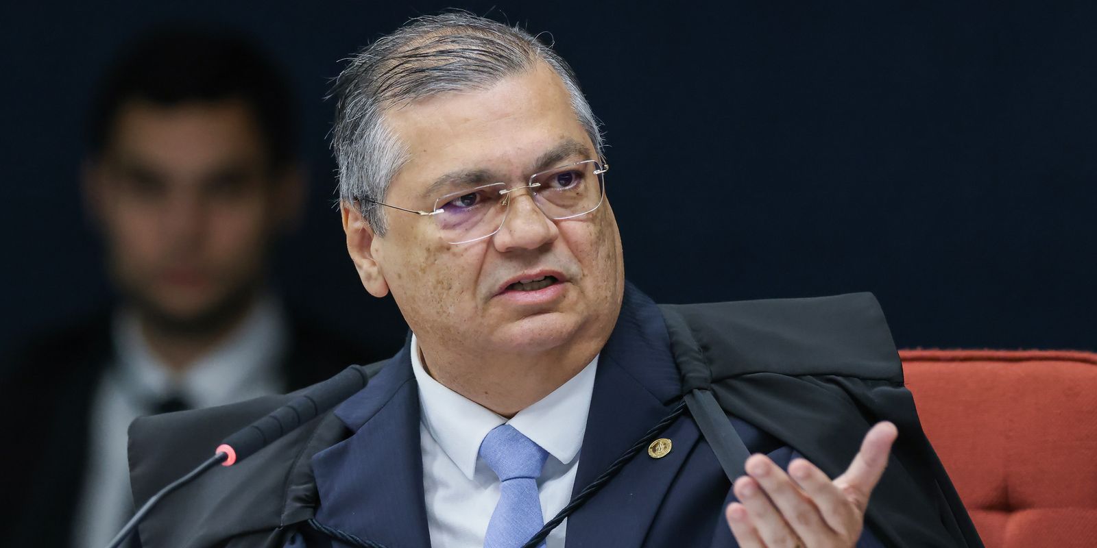Dino estabelece prazo para estados e municípios detalharem emendas do Perse