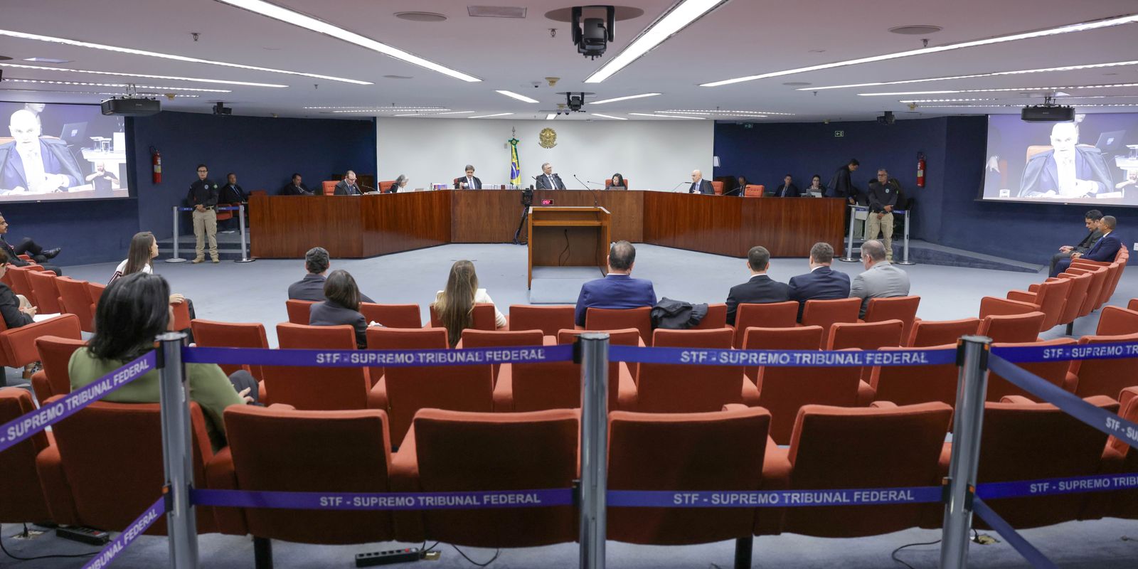 Alexandre de Moraes permite que coronel condenado por golpismo reduza pena com leitura e estudo