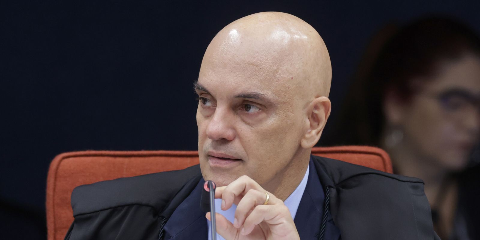 Moraes determina a transferência de Bolsonaro para a Papudinha