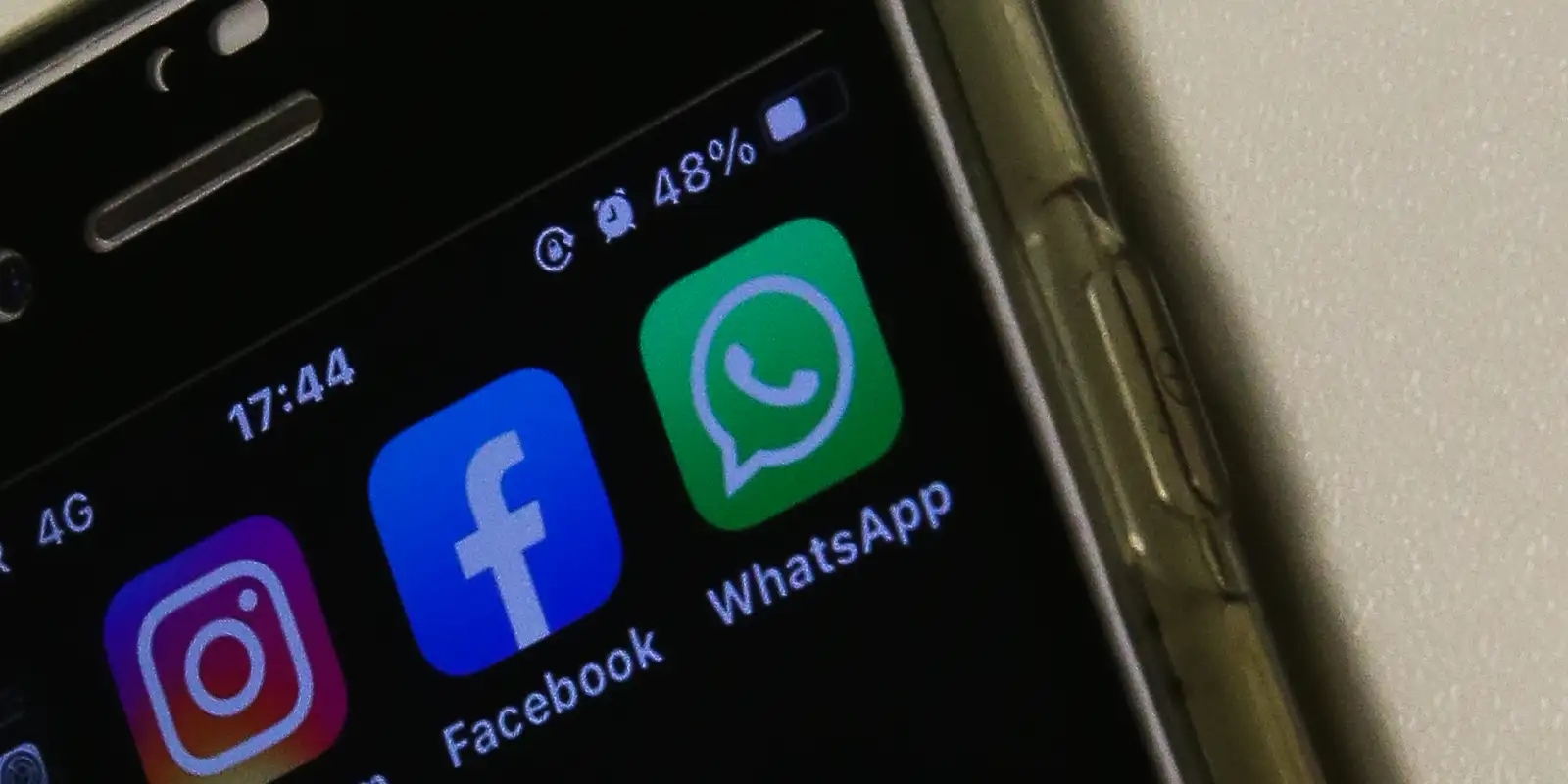 Meta é questionada em CPI sobre lucros advindos de crimes na internet