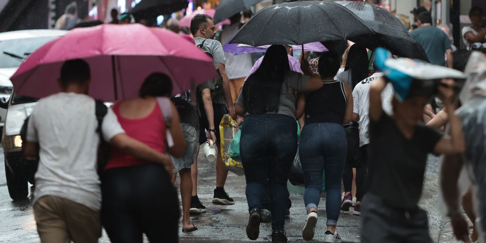 Inmet emite alerta de chuvas intensas para o Sudeste e Paraná