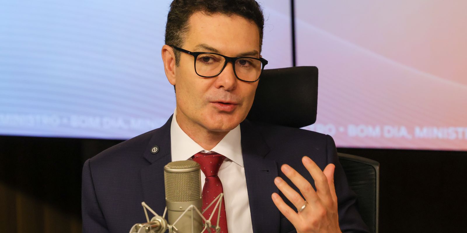 Parceria para regularização de terras da União é anunciada, diz ministro