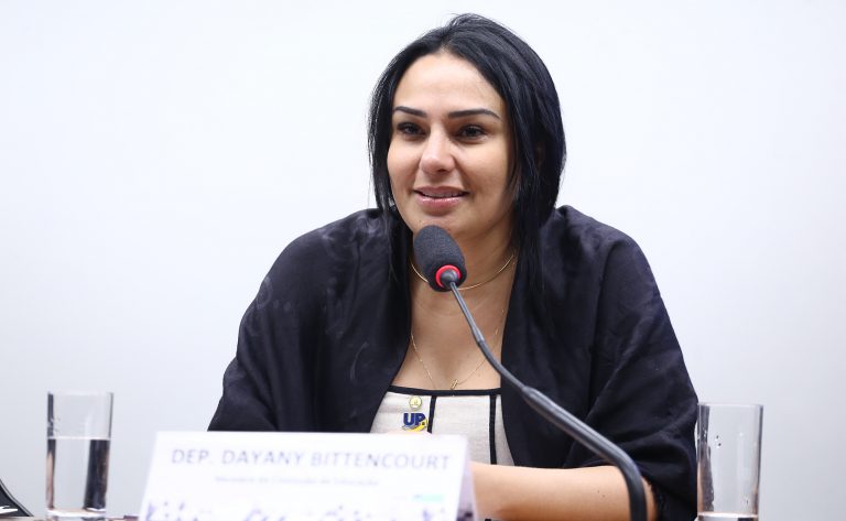 Projeto estabelece diretrizes para o tratamento da doença de Crohn no SUS e simplifica o acesso a benefícios previdenciários