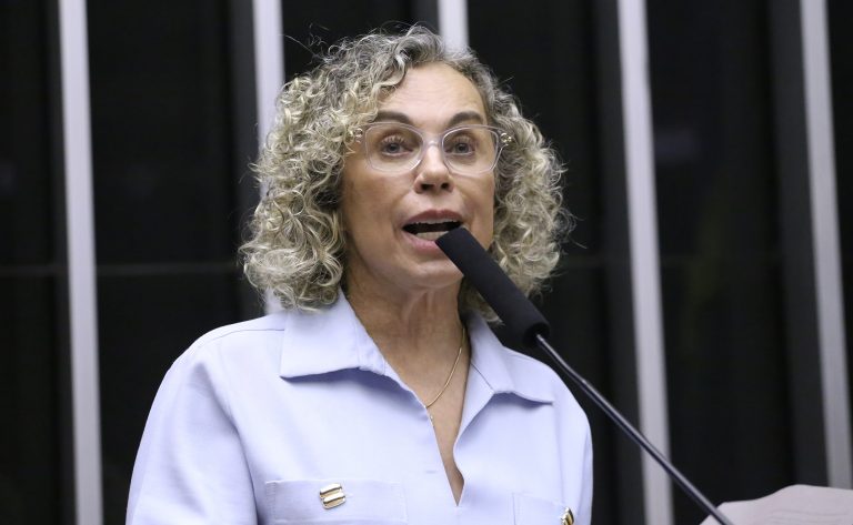 Proposta legislativa estabelece rastreamento para coibir falsificação de destilados