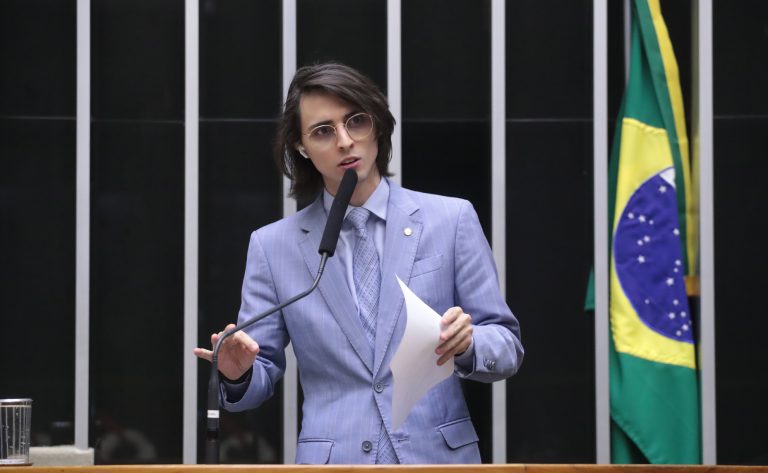 Projeto de lei busca expandir acesso à justiça para comunidades afetadas por agrotóxicos