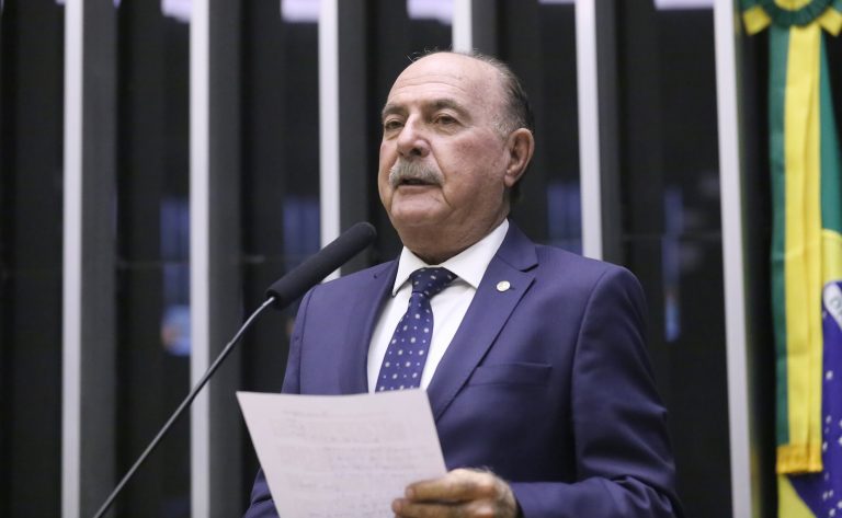 Proposta visa impedir conteúdo impróprio para menores em eventos públicos
