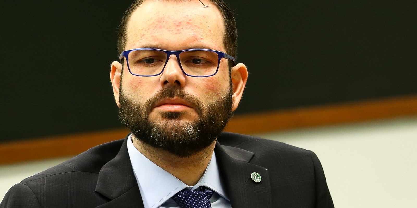 Ministro do TSE vota contra a cassação do mandato do senador Jorge Seif