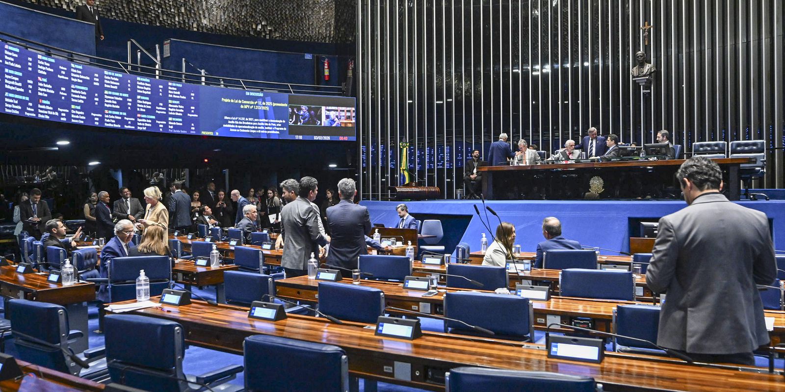 Senado aprova medida provisória que institui o programa Gás do Povo; texto segue para sanção presidencial