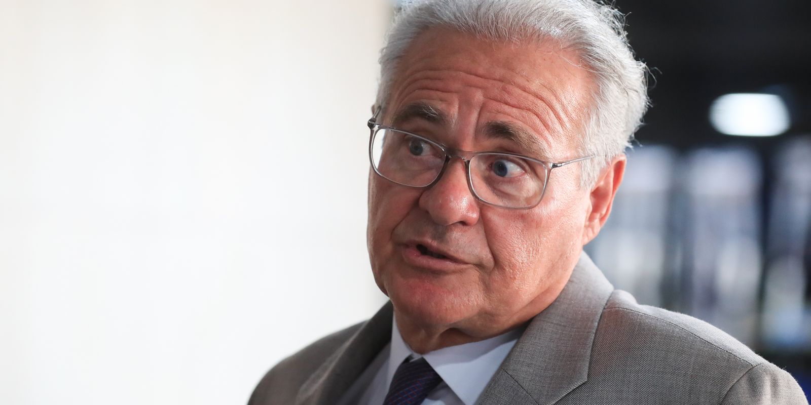 Senado cria comissão para investigar supostas fraudes do Banco Master