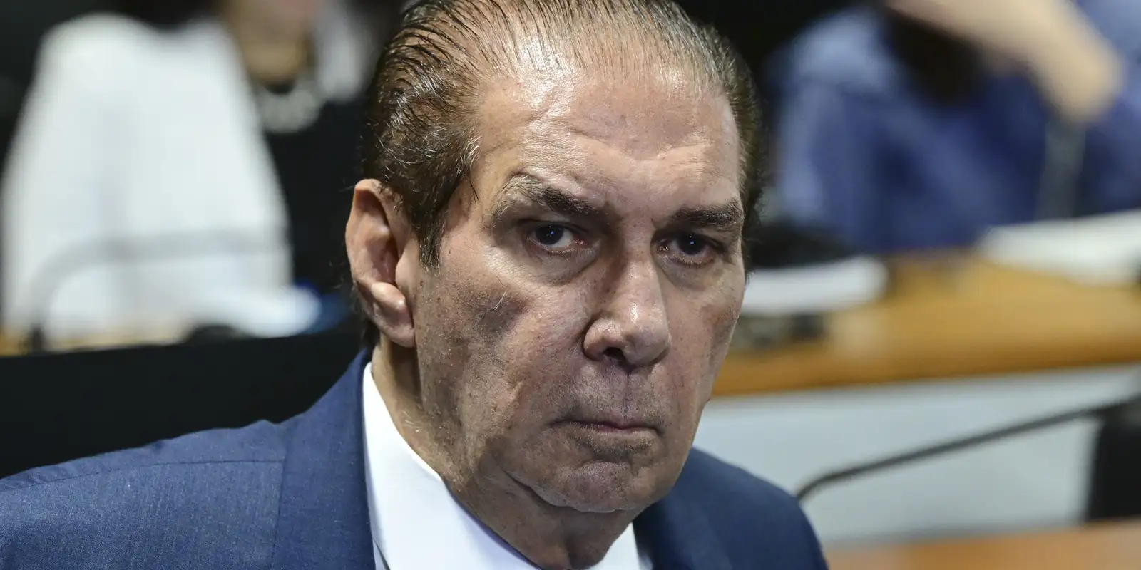 Senador Jader Barbalho recebe alta após quatro dias de internação
