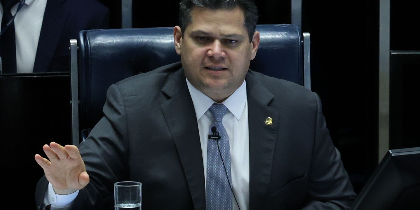 Alcolumbre valida votação da CPMI do INSS que aprovou quebra de sigilo de Lulinha