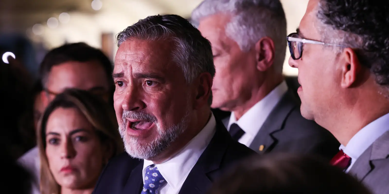 Aliados do governo pedem o indiciamento de Bolsonaro na CPMI do INSS