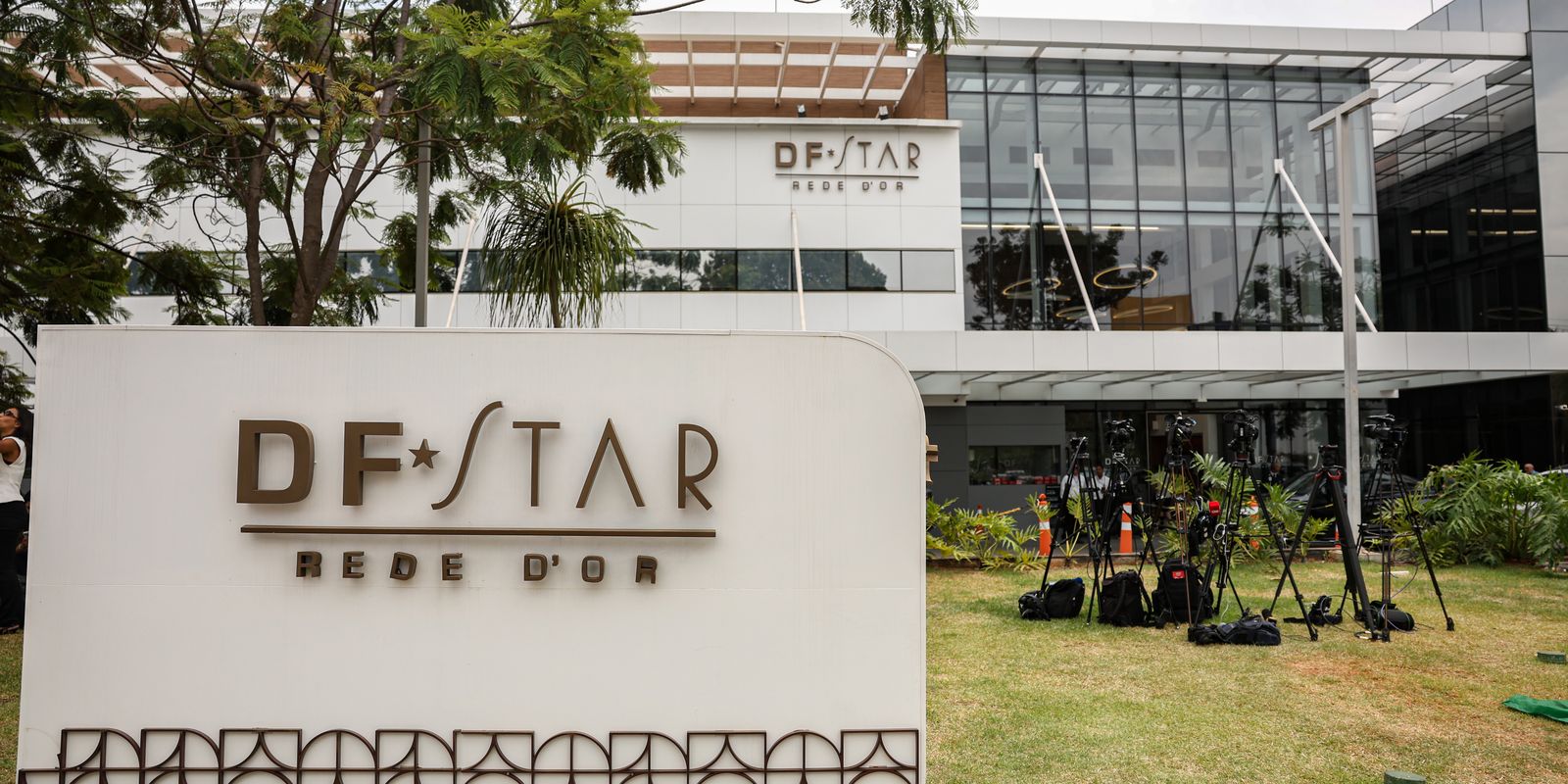 Jair Bolsonaro é transferido da UTI, mas alta hospitalar segue sem data definida