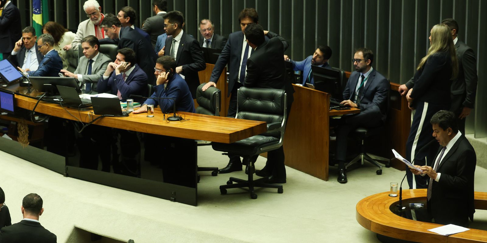 Câmara dos Deputados aprova em segundo turno a PEC da Segurança Pública