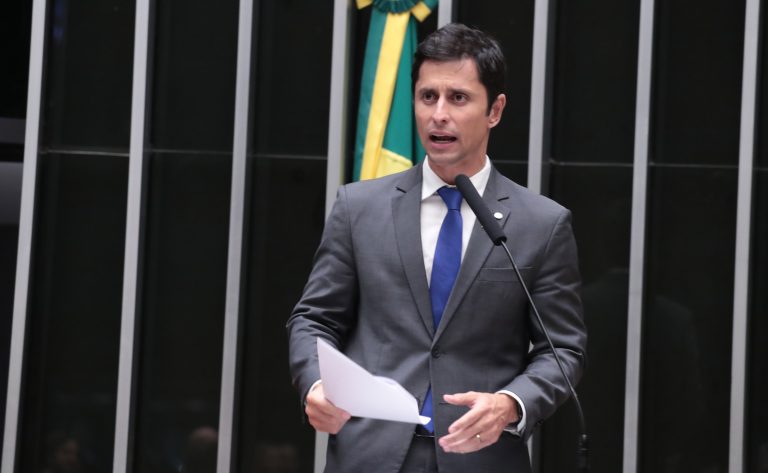 Comissão da Câmara aprova programa de apoio ao empreendedorismo para responsáveis por pessoas com deficiência