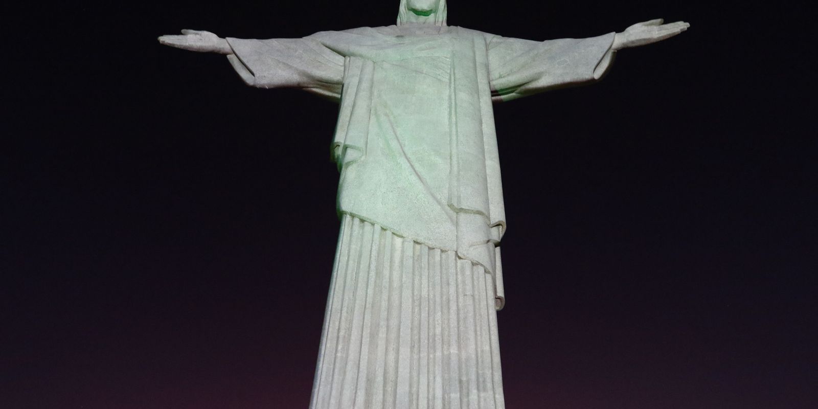 Cristo Redentor ganha iluminação especial contra a violência