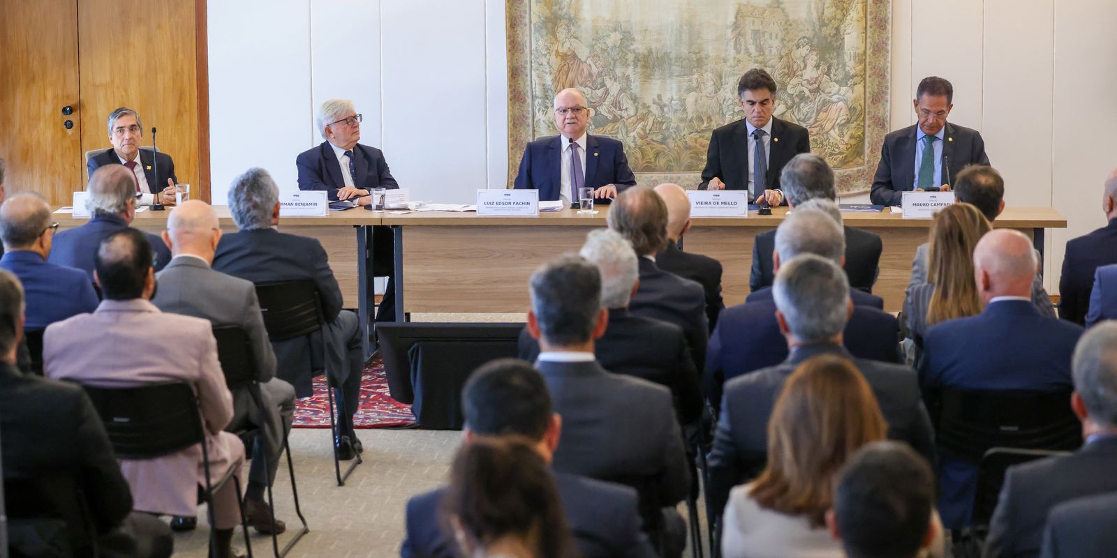 Fachin ressalta a importância da imparcialidade no judiciário em meio a controvérsias