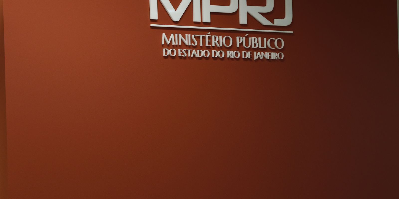 MPRJ cumpre 20 mandados de prisão contra bicheiro Rogério de Andrade e seu grupo