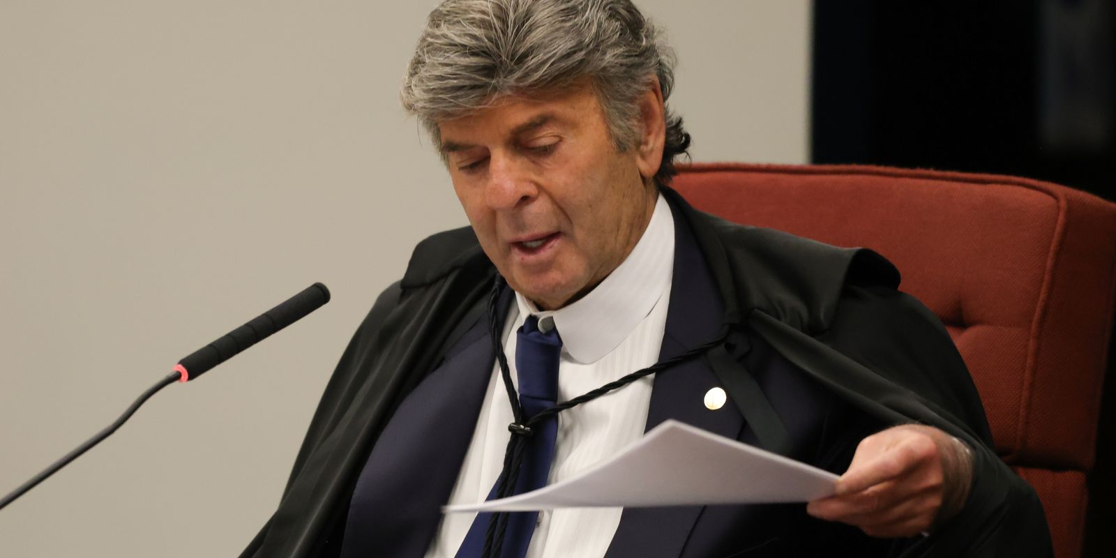 Pedido de destaque do ministro Fux suspende análise da privatização da Sabesp