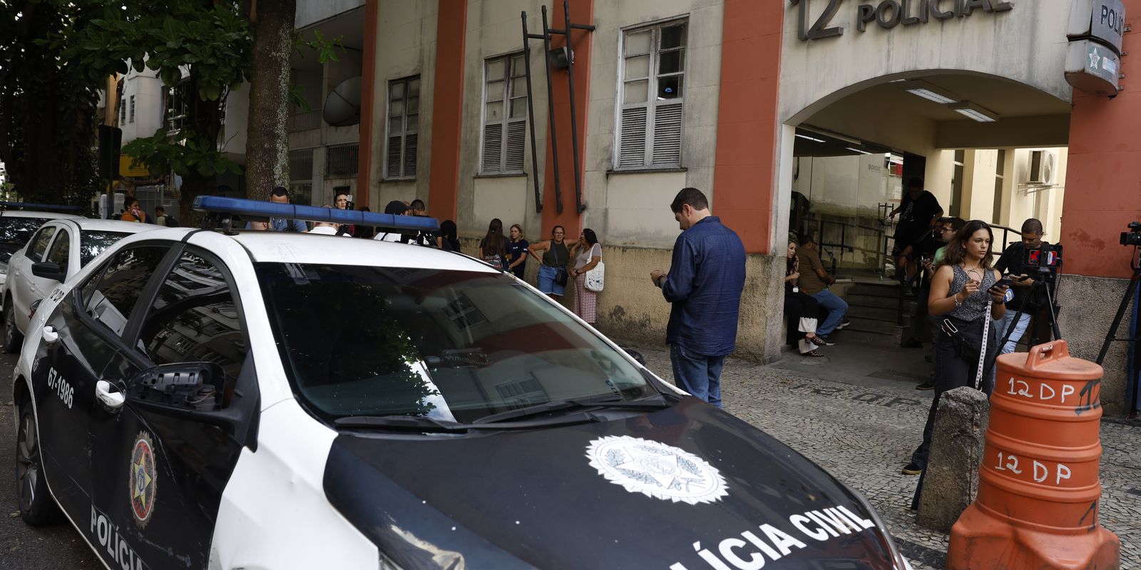 Terceiro suspeito de estupro coletivo de adolescente se entrega à polícia no Rio