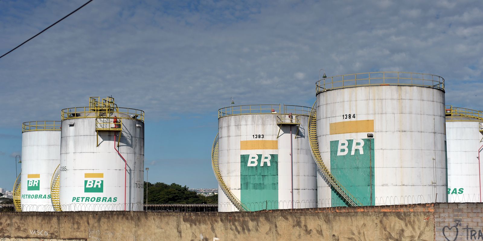 A privatização da BR distribuidora agrava a situação dos consumidores em crise
