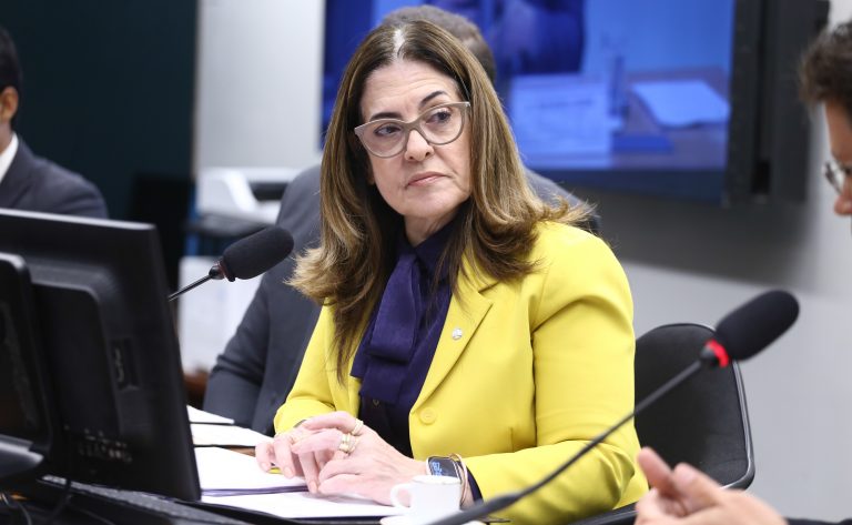 Proposta estabelece rede de suporte para mães e cuidadores de pessoas com deficiência