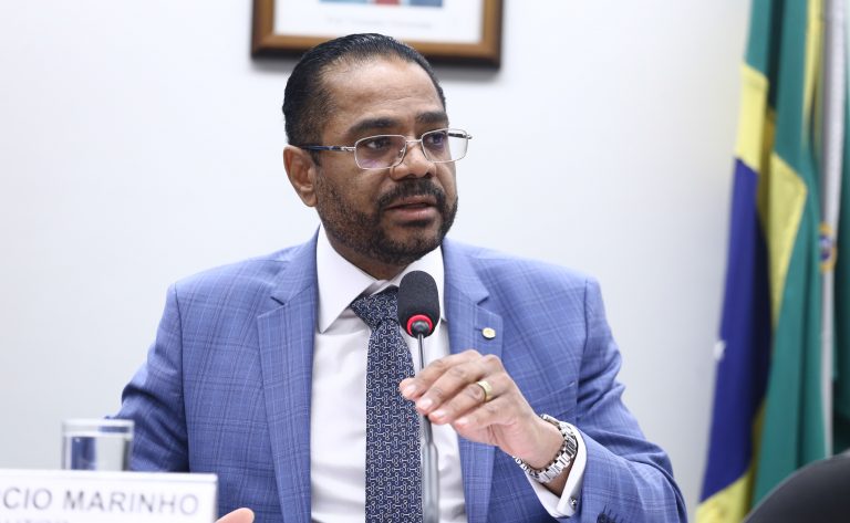 Proposta reduz para 15 dias o tempo de resposta de empresas a queixas de consumidores
