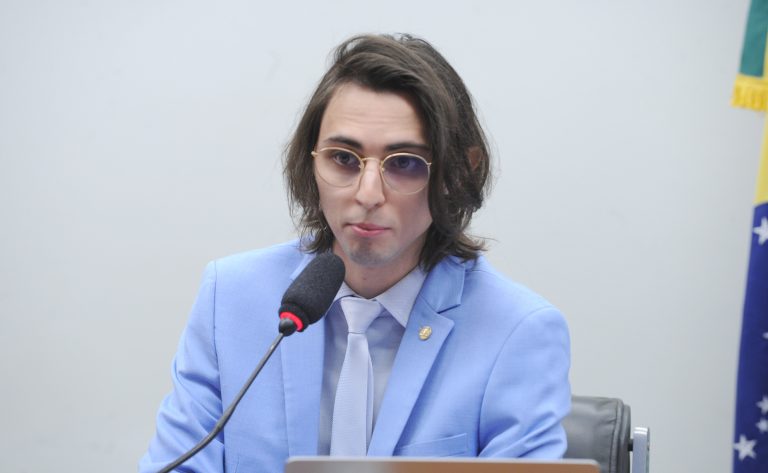 Proposta de lei exige contracheque digital para empresas