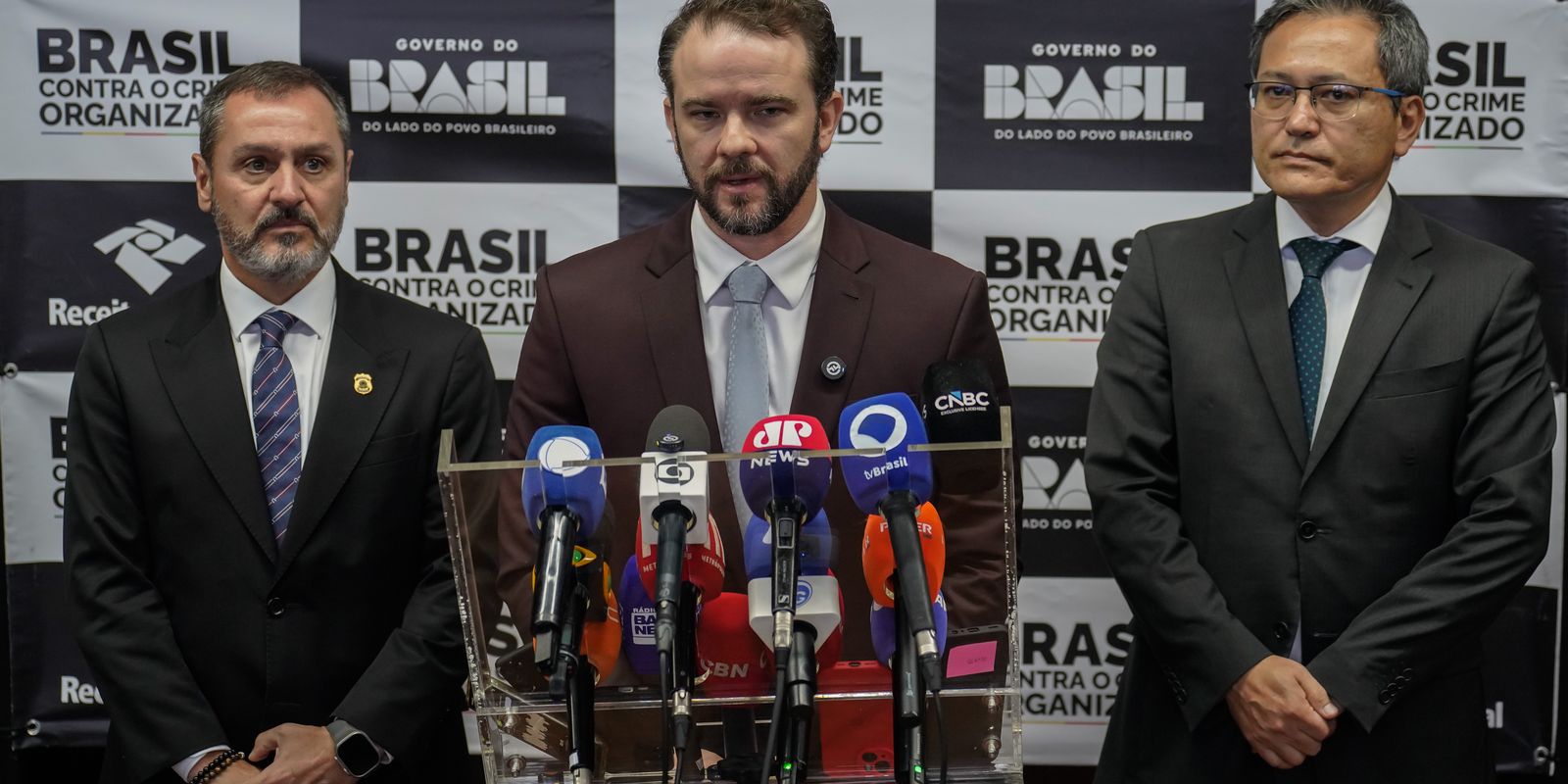 Brasil e EUA firmam cooperação contra tráfico de drogas e armas