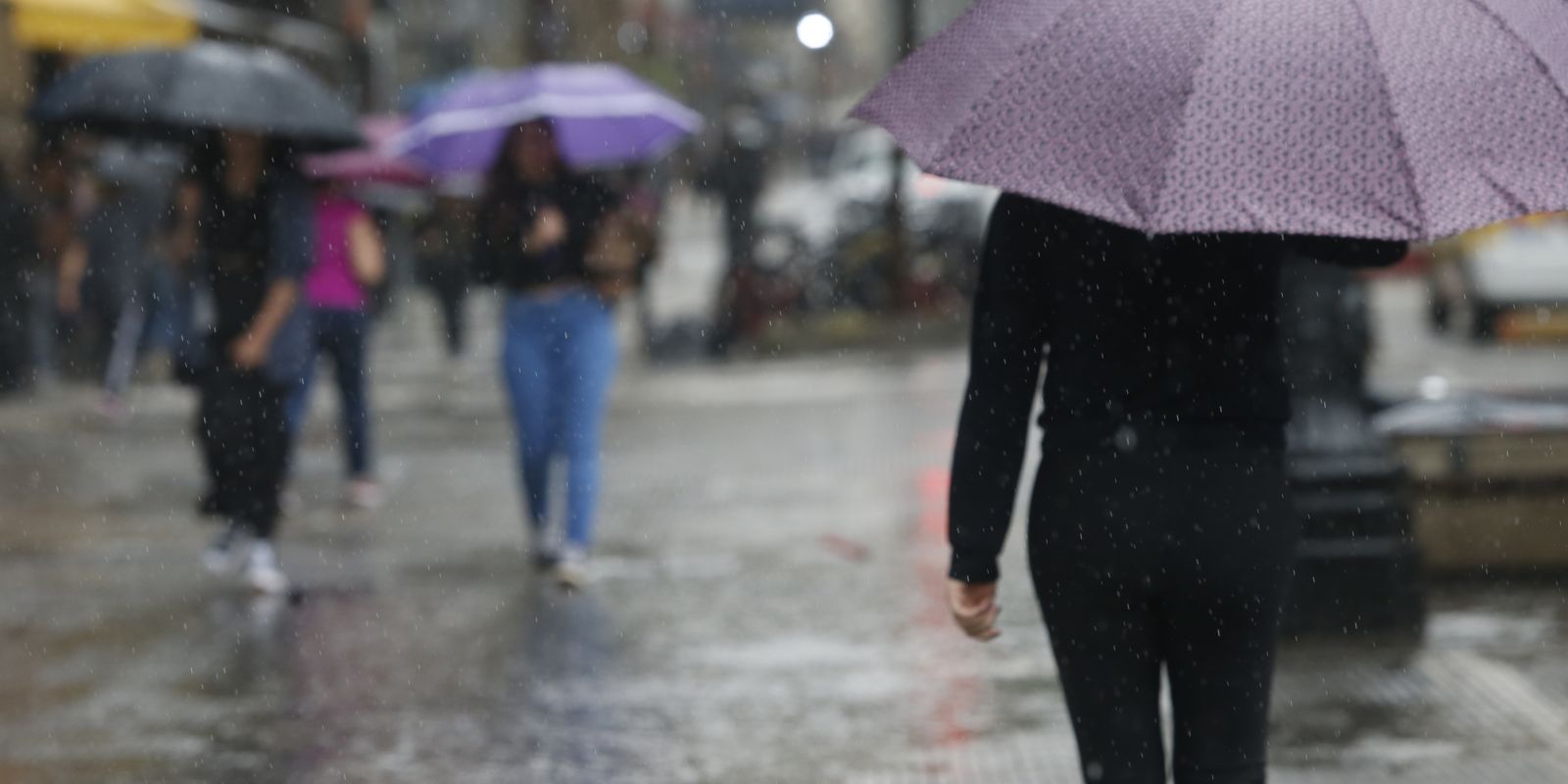 Forte chuva afeta aproximadamente 700 famílias na área de Sorocaba