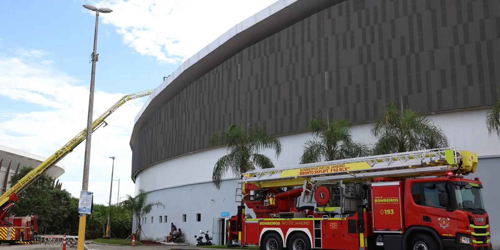 Defesa Civil do Rio interdita parcialmente velódromo após incêndio