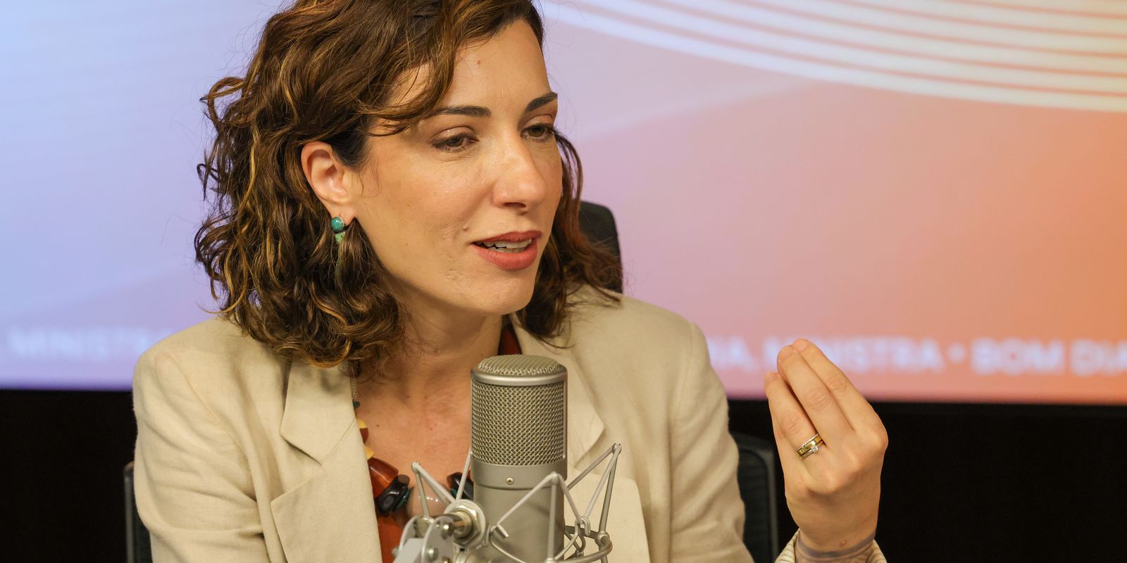 Ministra destaca papel das mulheres na diversificação da mesa do trabalhador