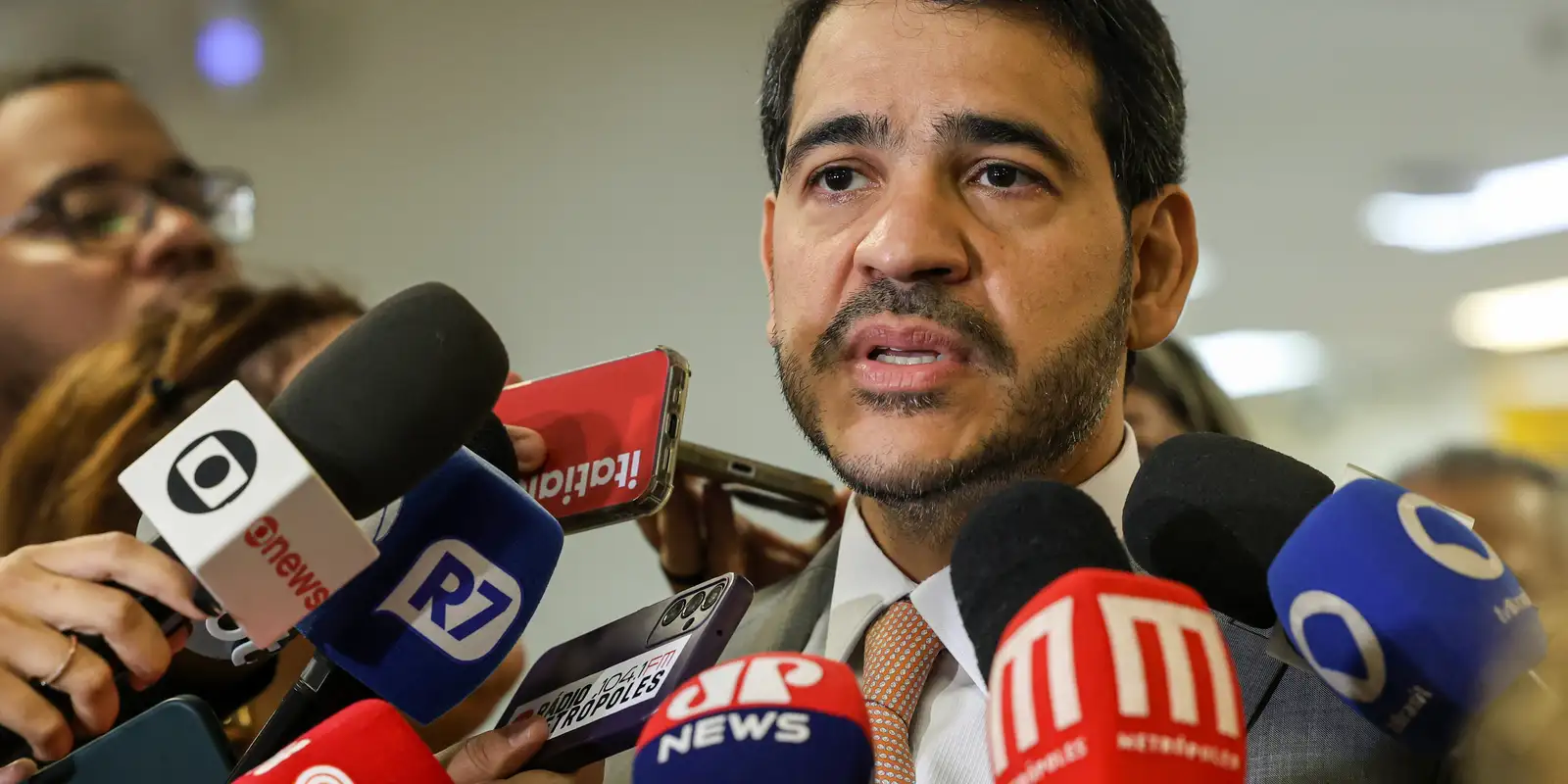 Relatório da indicação de Jorge Messias ao STF é lido na CCJ do Senado