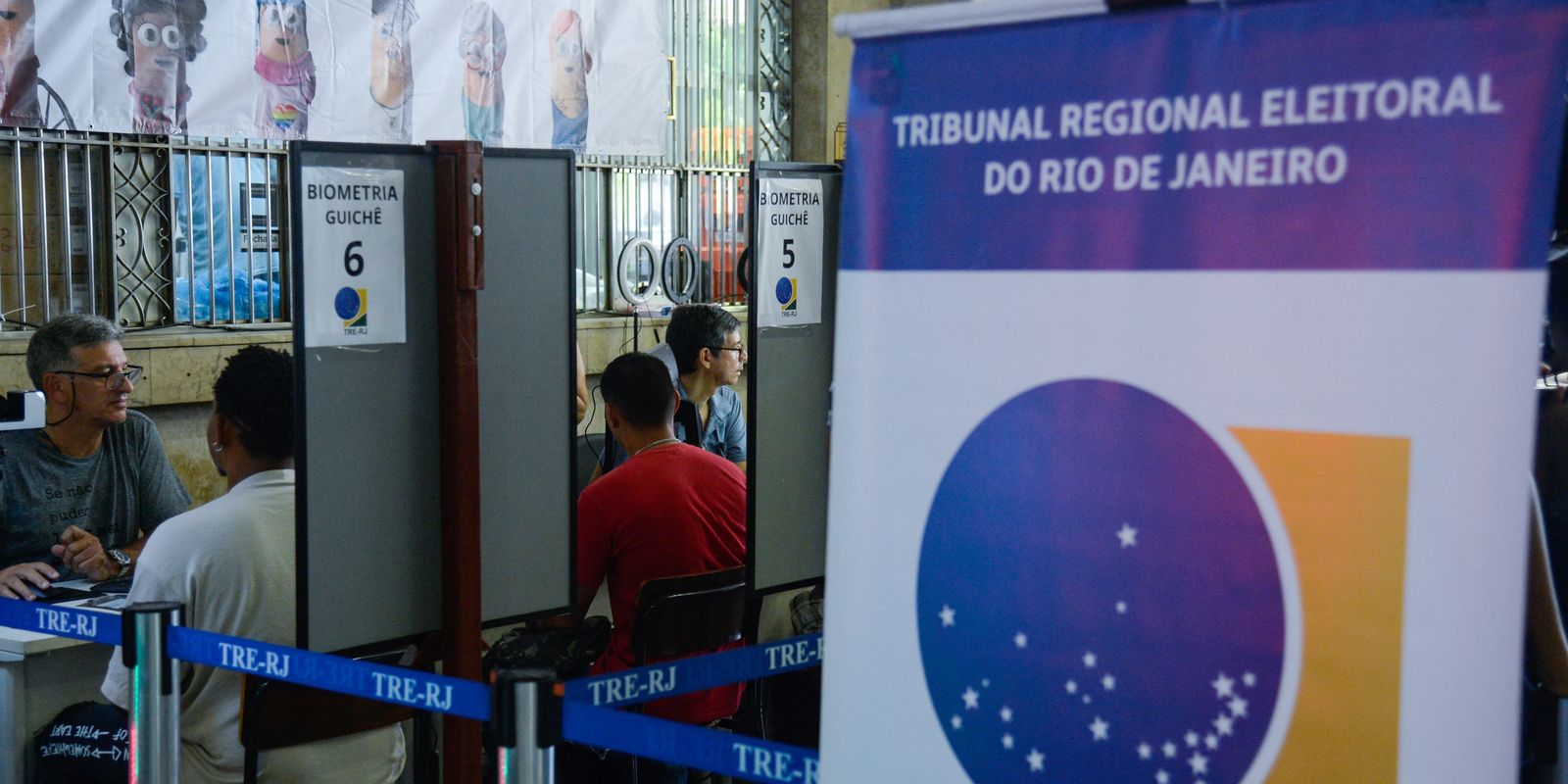 TRE-RJ inicia plantão para regularização de eleitores