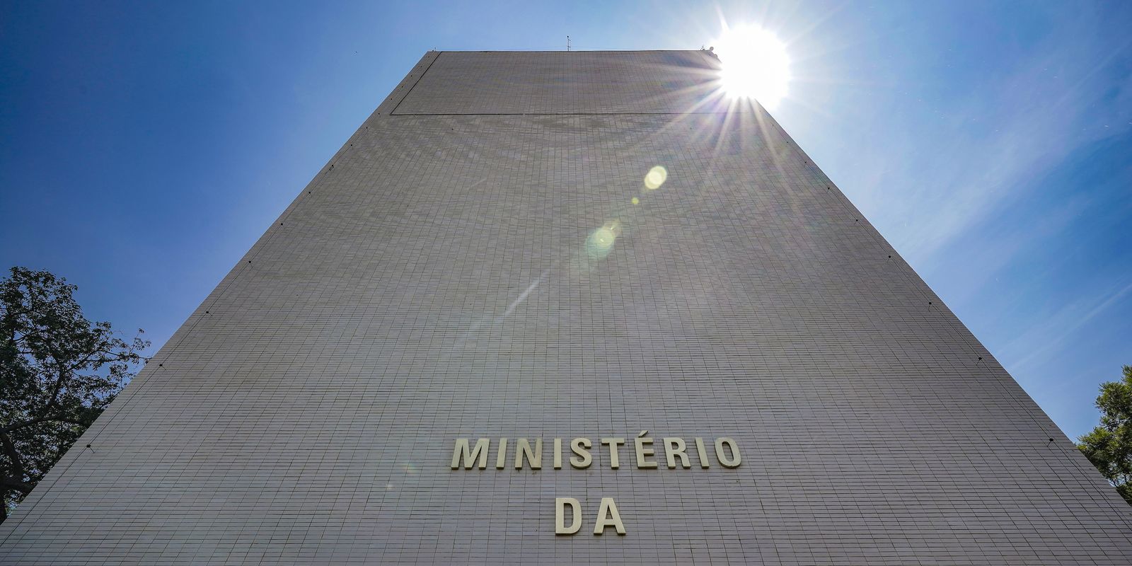Governo federal aplica bloqueio significativo no Orçamento de 2026, com Defesa e Cidades à frente dos cortes