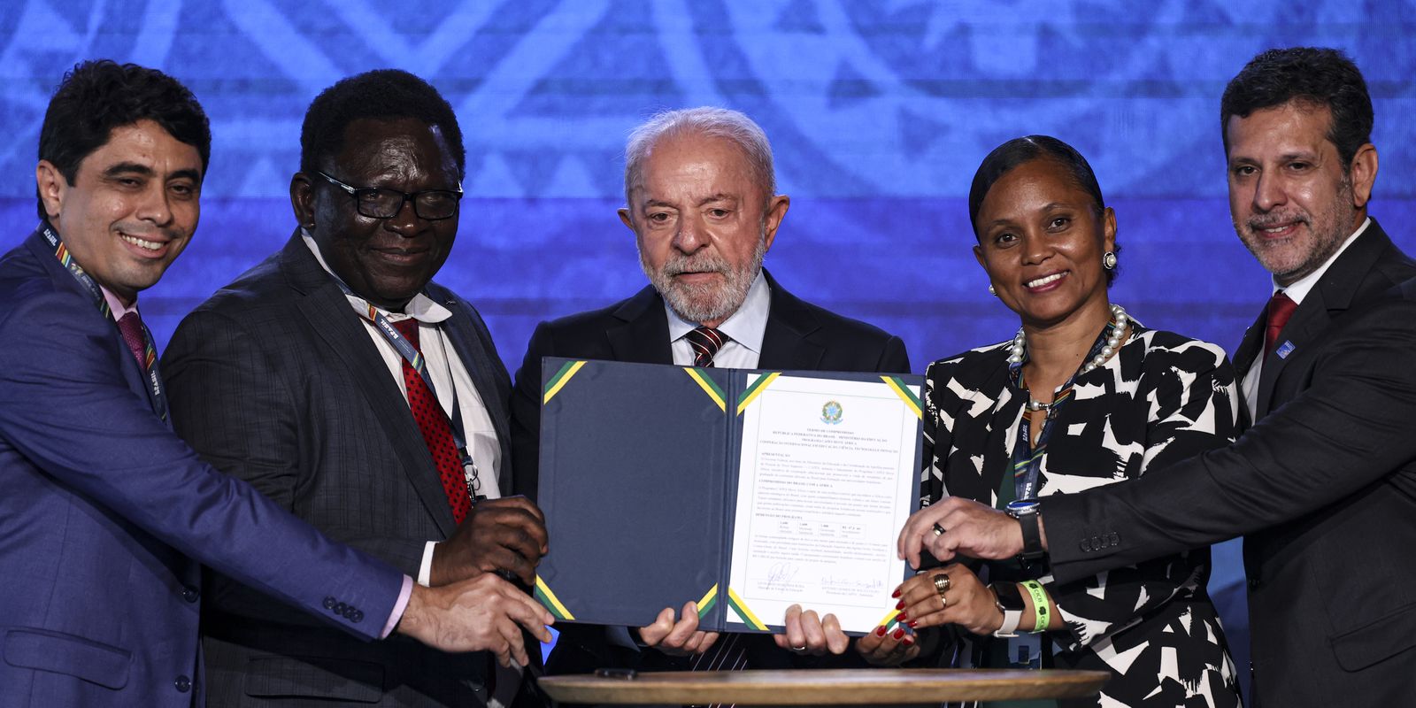 Lula destaca a educação como pilar de soberania e consciência para o Brasil e a África