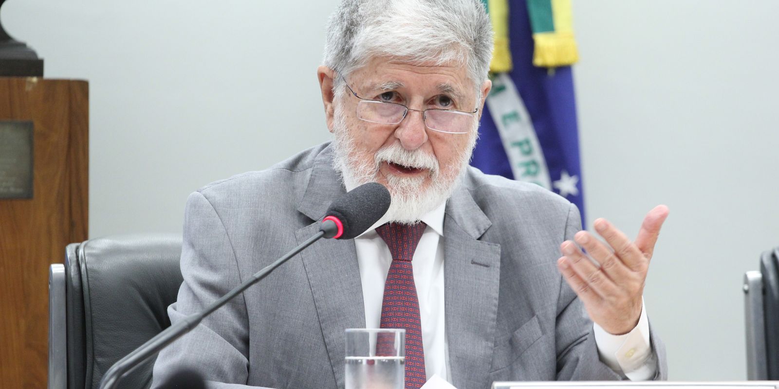 Celso Amorim rechaça pretexto para intervenção em combate ao crime organizado