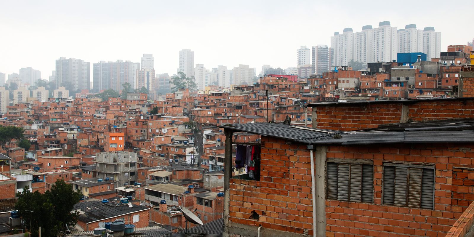 Abordagem da Polícia Militar em Paraisópolis resulta em homem baleado