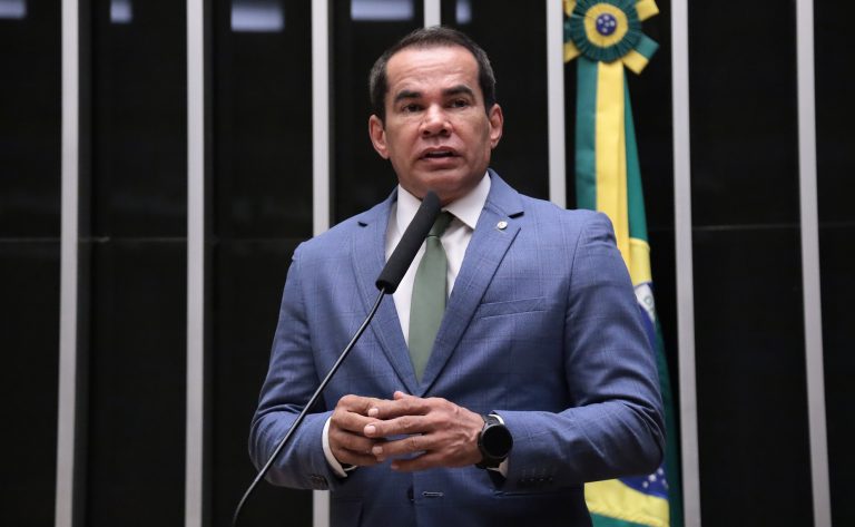 CCJ da Câmara aprova criação de 91 cargos na Defensoria Pública da União