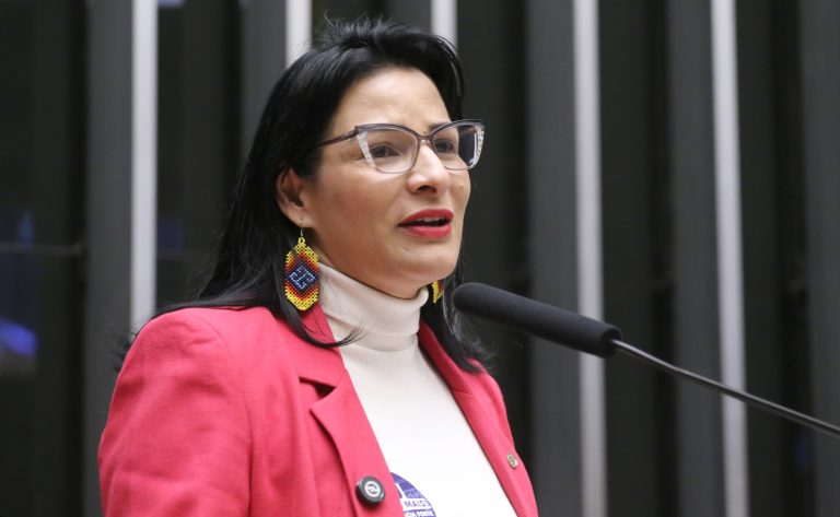 Comissão aprova proposta que garante divórcio póstumo para vítimas de feminicídio