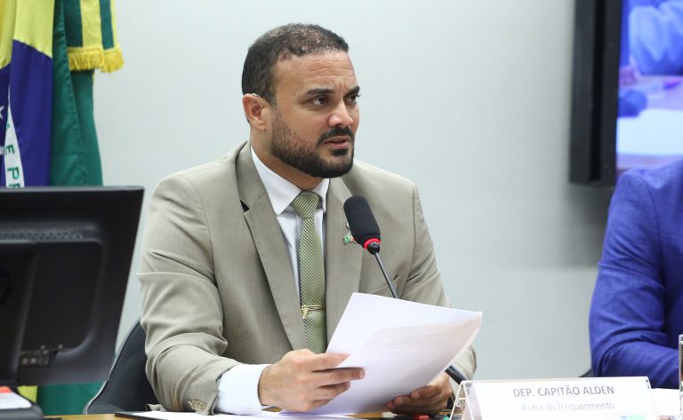 Câmara aprova porte de arma para corretores de imóveis em exercício da profissão