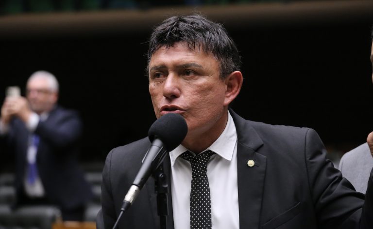 Comissão aprova proposta que permite a técnicos industriais emitir TRT para registro de imóveis