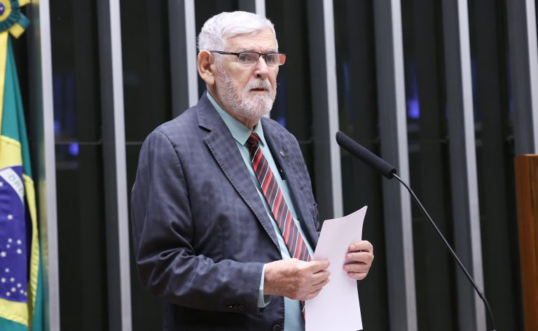 Comissão de Constituição e Justiça aprova aumento de penas para ameaças e violência contra a mulher via Pix