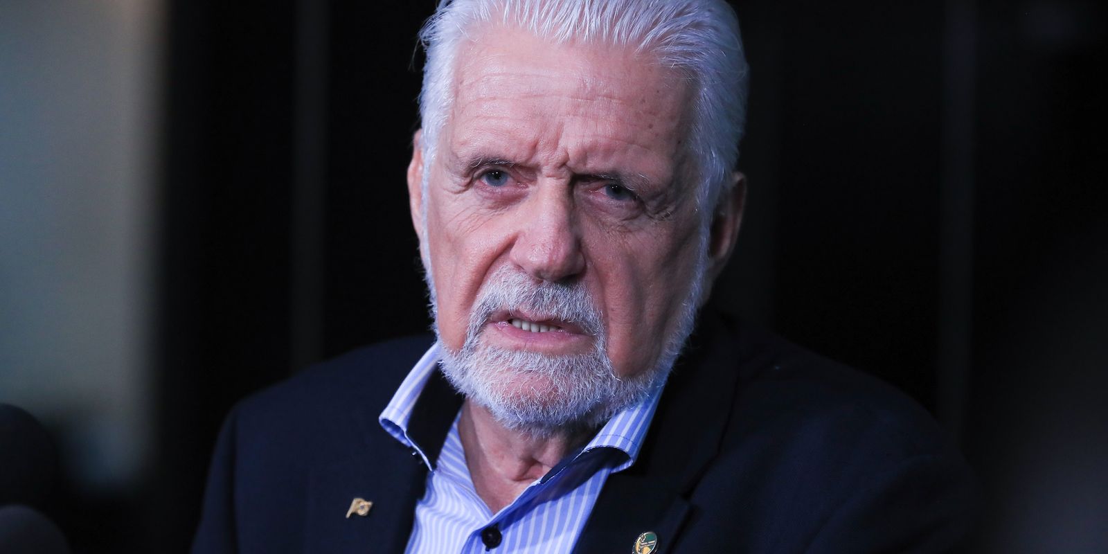 Jaques Wagner renuncia à liderança do governo no Senado