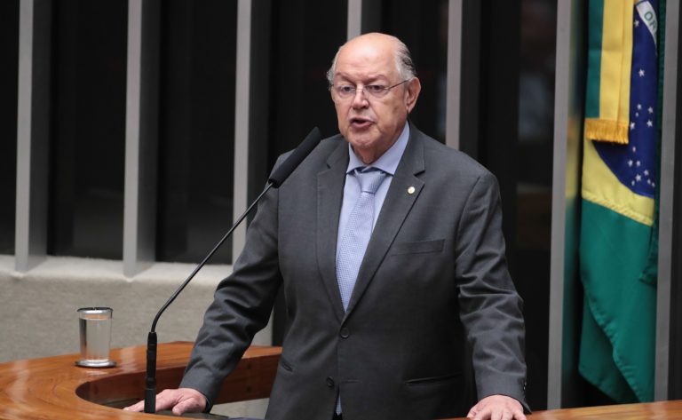 Lei da Ficha Limpa completa 16 anos em meio a debates e questionamentos no STF