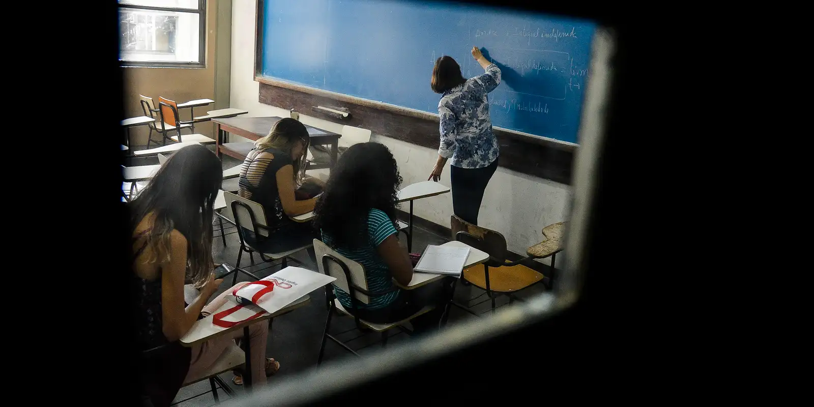 Professores de licenciatura têm até 8 de junho para se inscrever no Prêmio Professor Rubens Murillo Marques da FCC