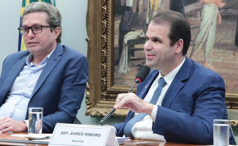 Comissão da Câmara discute mudanças no Código de Trânsito com votação prevista para julho