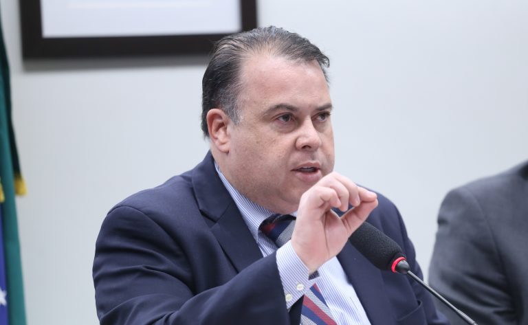 Câmara aprova projeto de inclusão digital e capacitação para pessoas idosas
