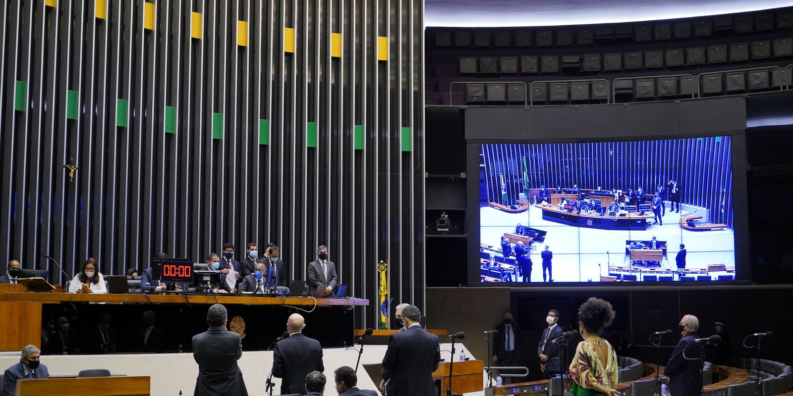 Flávio Dino intima partidos a detalhar controle de emendas parlamentares